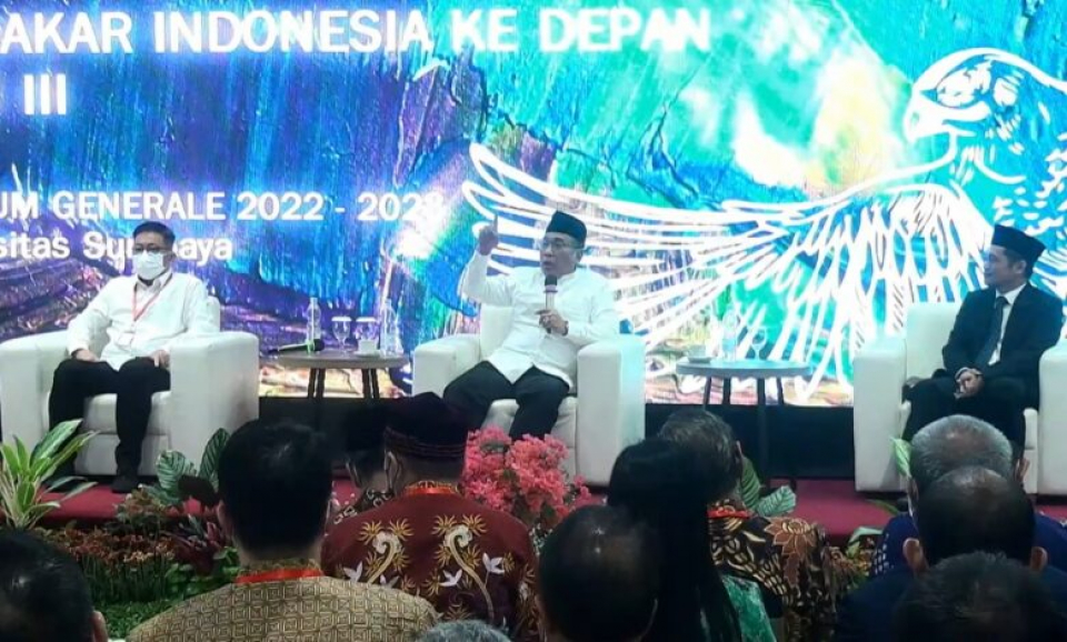  KH Yahya Cholil Staquf menjadi narasumber Studium Generale Menakar Indonesia Ke Depan di UBAYA, Surabaya (31/8/2022). 