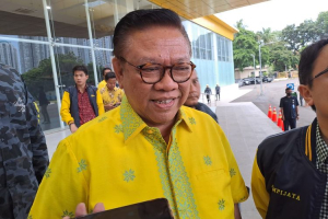 Ketua Dewan Pakar Partai Golkar Agung Laksono saat ditemui di kantor DPP Partai Golkar, Jakarta Barat, Minggu (29/1/2023). 